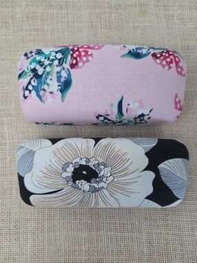 Set Of 2 Vera Bradley Floral Fabric Print Hardshell Sunglasses Cases